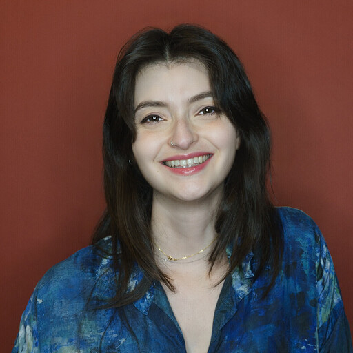 Headshot of Lesley Rotonto